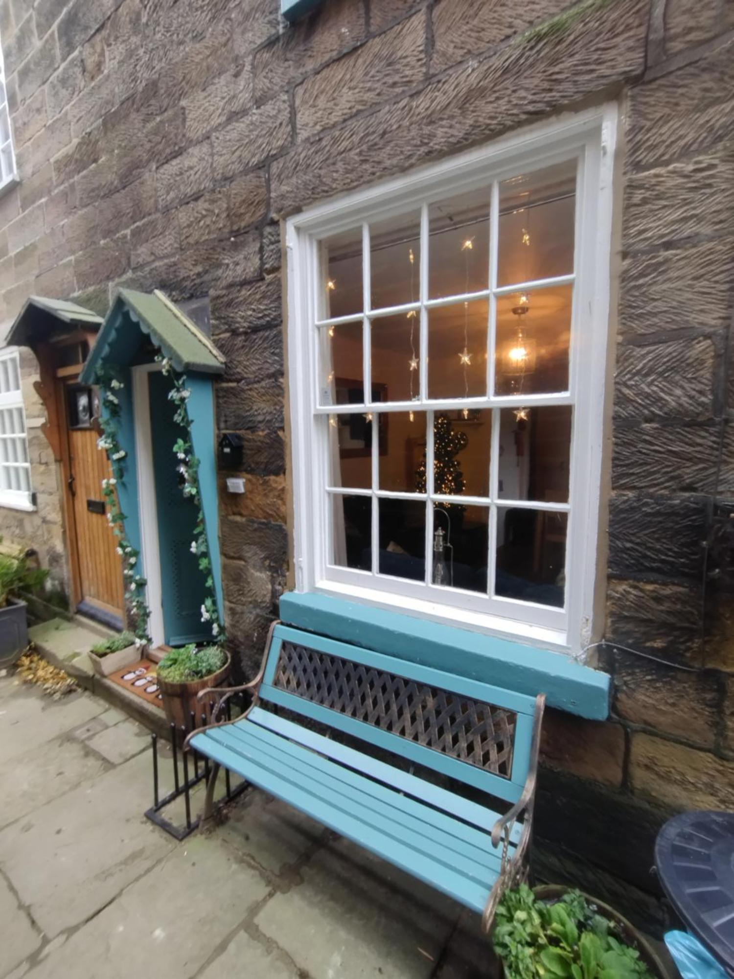 Darnholm Cottage 로빈후즈베이 외부 사진